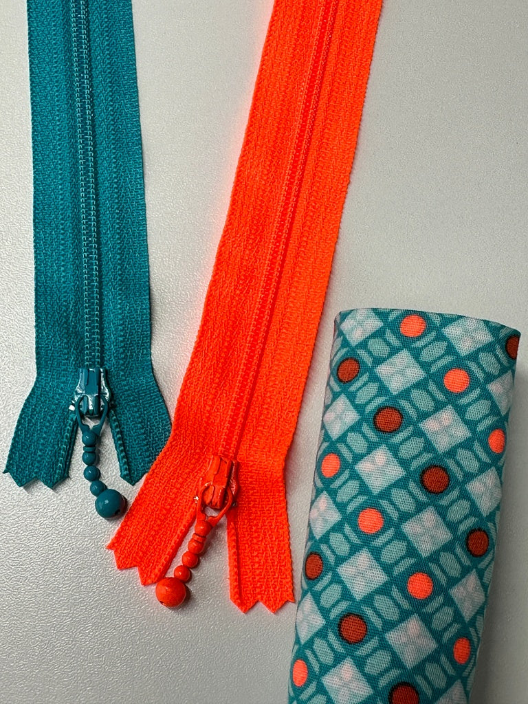 Der Rabe im Schlamm Fat Quarter Patchworkstoff kaufen Petit Pan Paris Stoff Deutschland Neon Neonstoff