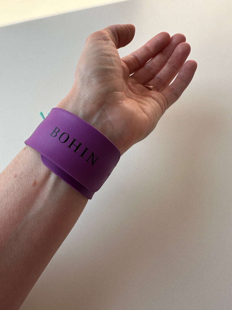 Der Rabe im Schlamm Nadelkissen Magnet magnetisches Nadelarmband Geschenk Nähen Quilten