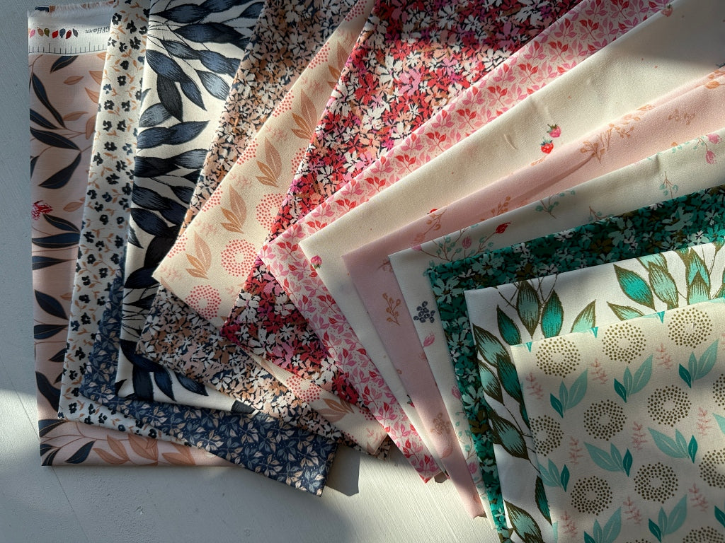 Der Rabe im Schlamm Meterware Patchworkstoff kaufen Art Gallery Fabrics Amy Sinibaldi Haven Fat Quarter Bundle