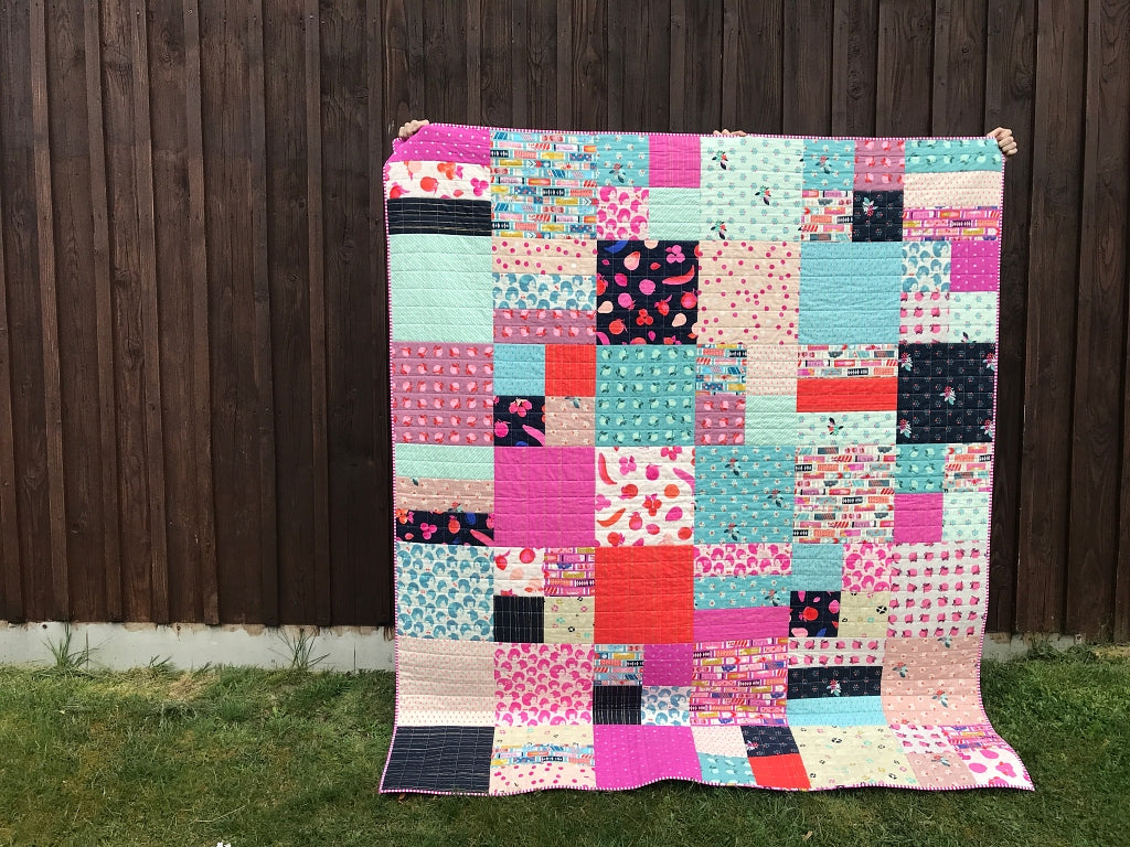 Der Rabe im Schlamm Ravenbrook 2 Quiltanleitung deutsch Fat Quarter friendly Half Yard Quiltpattern Anleitung Patchworkdecke