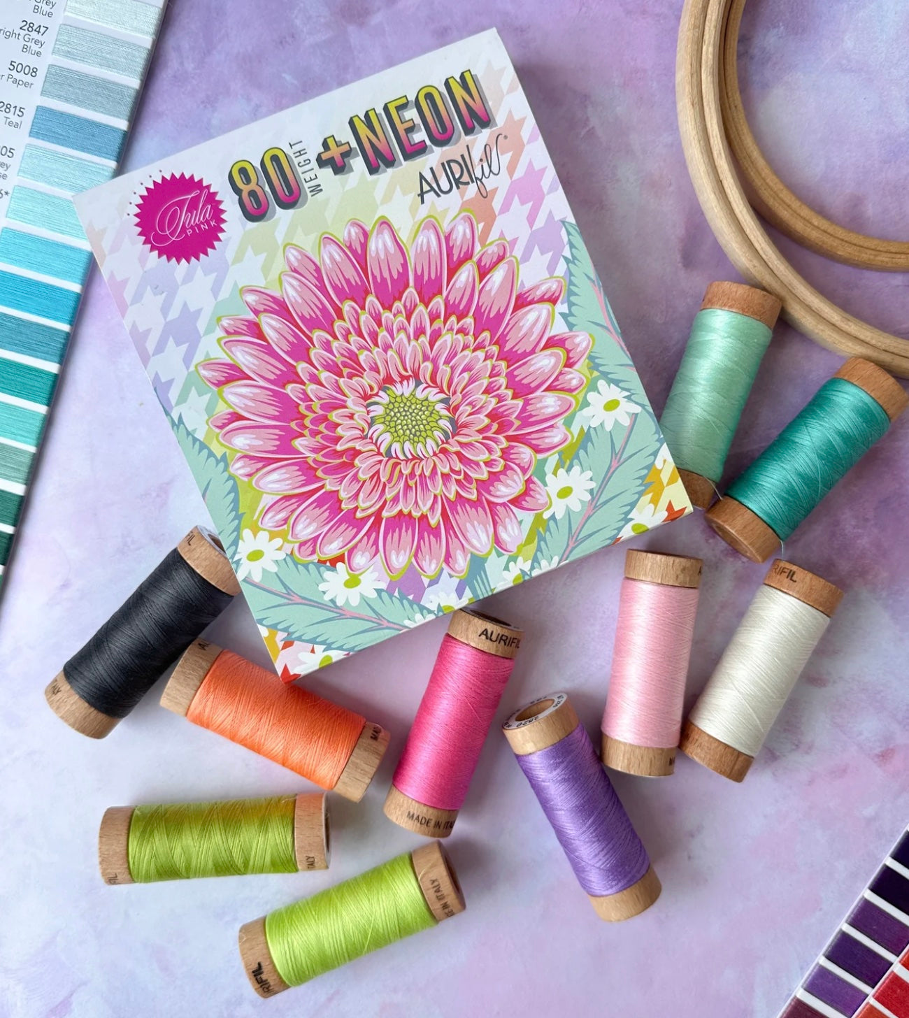 Aurifil Set Packung Kollektion kaufen Deutschland Der Rabe im Schlamm Tula Pink Neon Untamed 80 wt