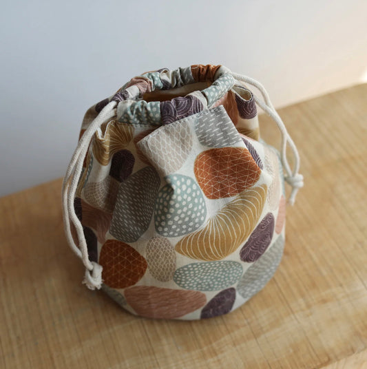 Leinen Stoffe kaufen Deutschland Der Rabe im Schlamm Kokka Fabrics Bookhou Pathway Stones 