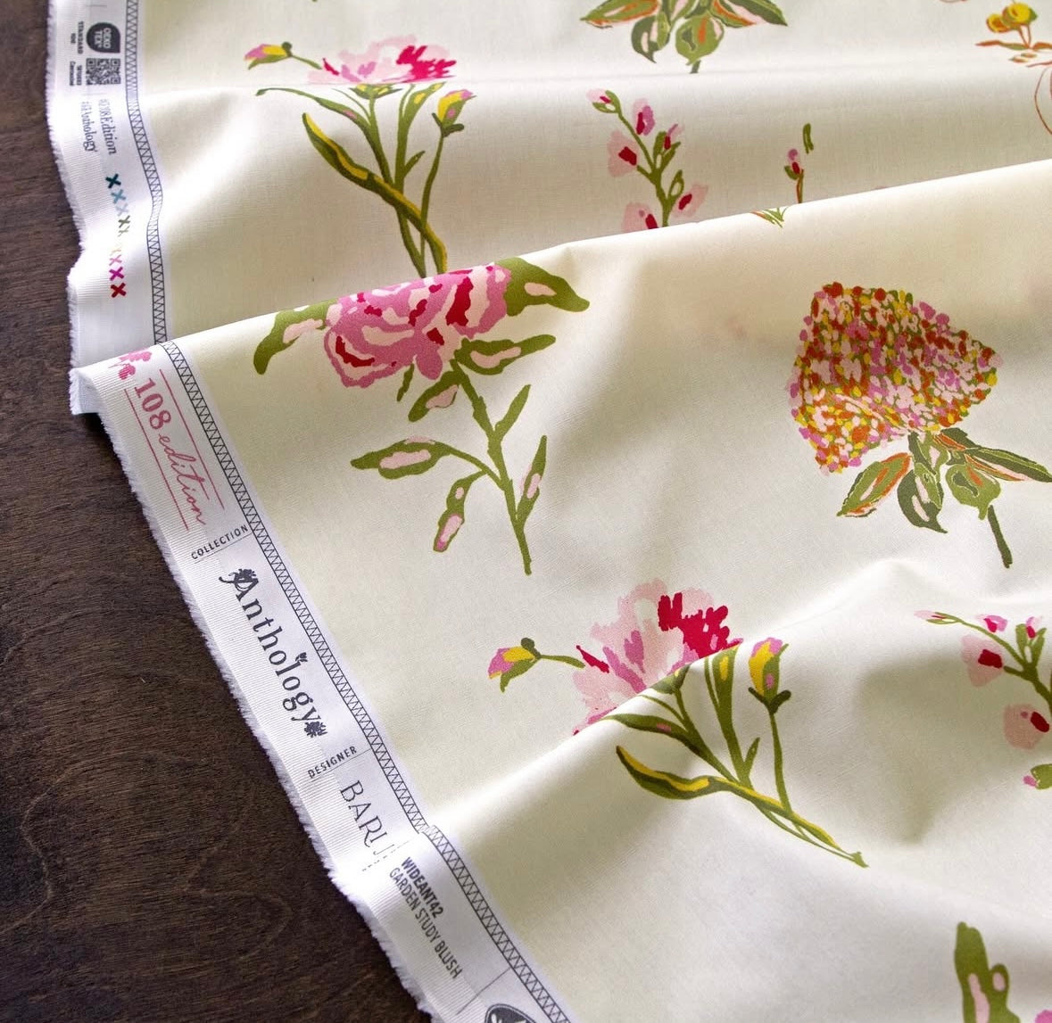 Der Rabe im Schlamm Patchworkstoff Quiltrückseite Überbreite Quiltbacking kaufen Art Gallery Fabrics Anthology Bari J