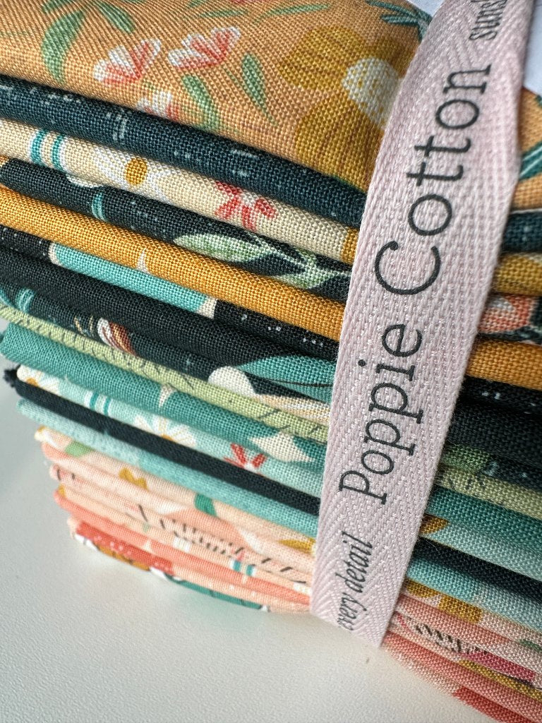 Der Rabe im Schlamm Fat Quarter Bundle Patchworkstoffe kaufen Poppie Cotton Moonbeam Dreams