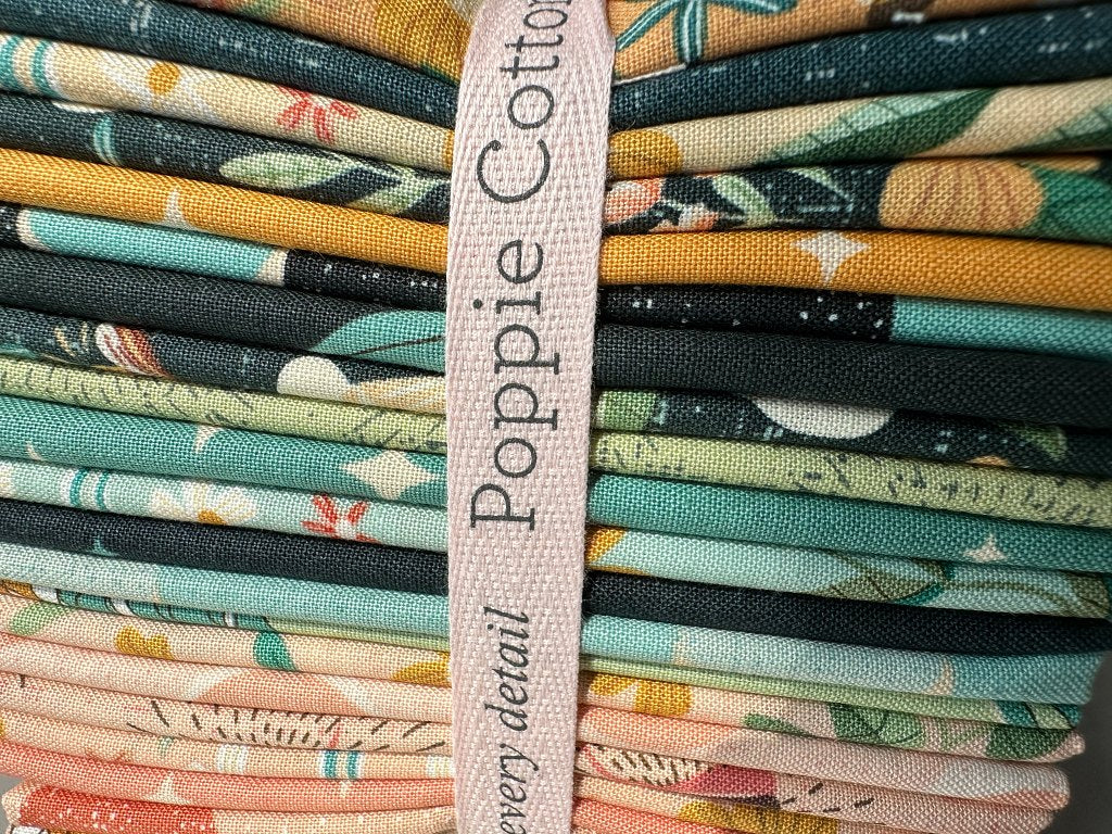 Der Rabe im Schlamm Fat Quarter Bundle Patchworkstoffe kaufen Poppie Cotton Moonbeam Dreams